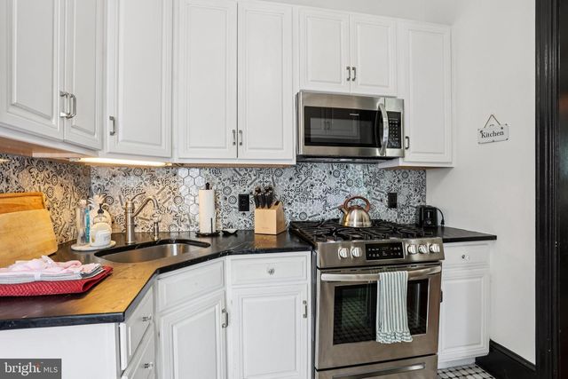 414 BROADWAY, Cape May, NJ 08204