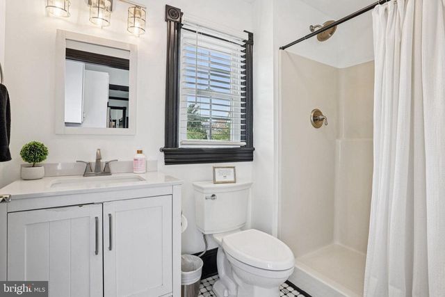 414 BROADWAY, Cape May, NJ 08204