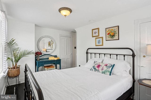 414 BROADWAY, Cape May, NJ 08204