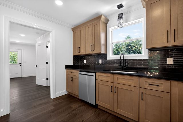 212 Twin Oaks Road, Mcminnville, TN 37110