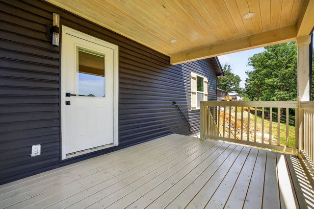 212 Twin Oaks Road, Mcminnville, TN 37110