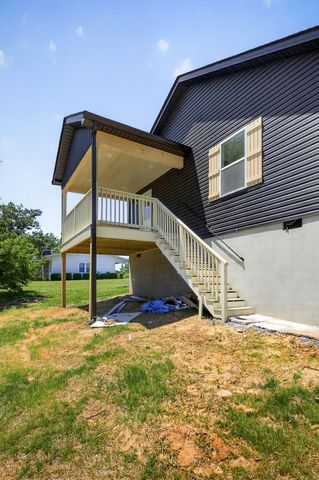 212 Twin Oaks Road, Mcminnville, TN 37110