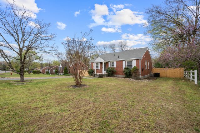 204 Blanchard Pl, Nashville, TN 37214