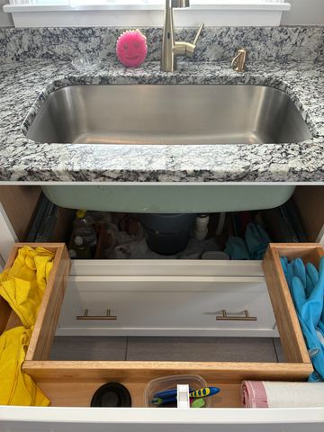 90 Tarbell Street, Manchester, NH 03104