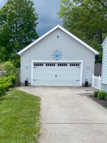 90 Tarbell Street, Manchester, NH 03104