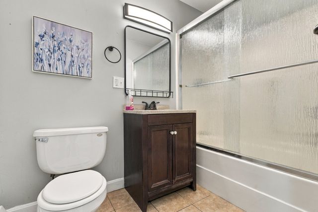 739 County St, New Bedford, MA 02740