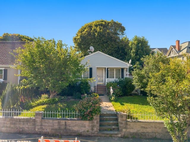 739 County St, New Bedford, MA 02740