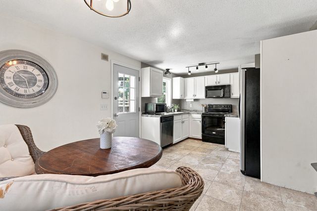739 County St, New Bedford, MA 02740