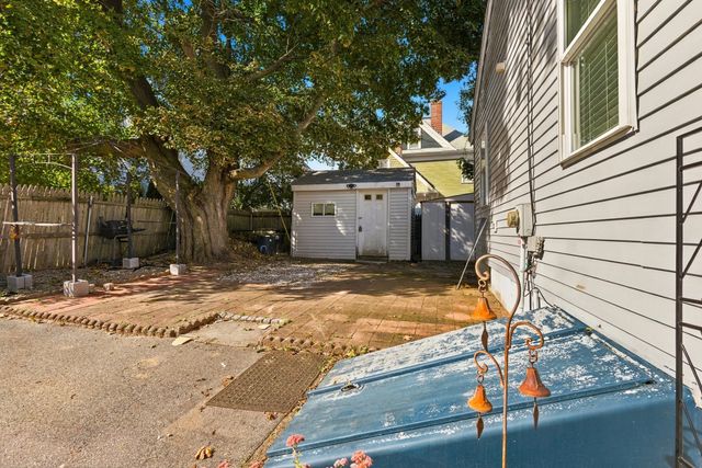 739 County St, New Bedford, MA 02740