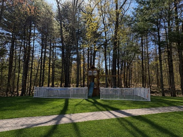 683 Nw Main St, Douglas, MA 01516