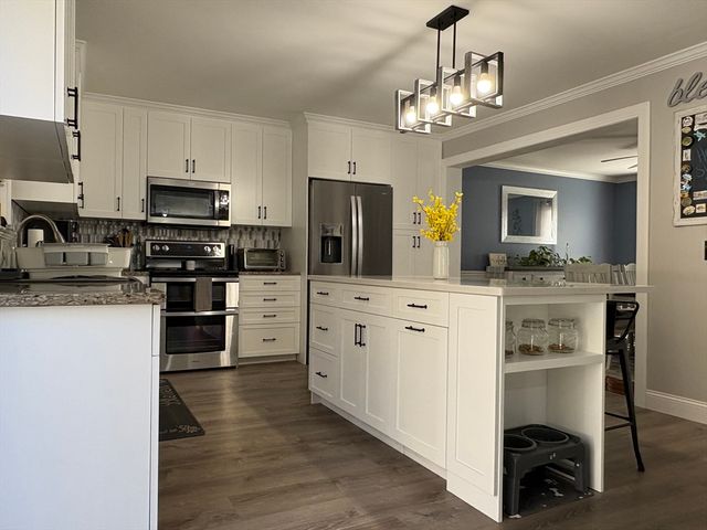 683 Nw Main St, Douglas, MA 01516
