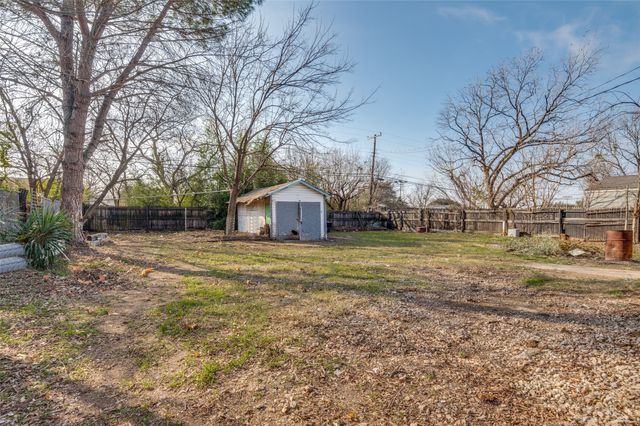 222 Moore Street, Duncanville, TX 75116