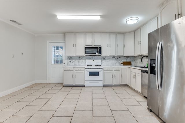 222 Moore Street, Duncanville, TX 75116