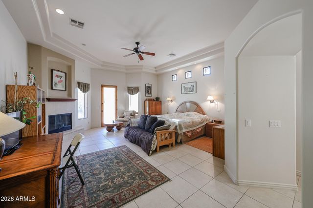 925 E Valencia Drive, Phoenix, AZ 85042