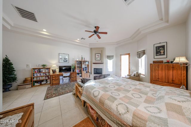 925 E Valencia Drive, Phoenix, AZ 85042