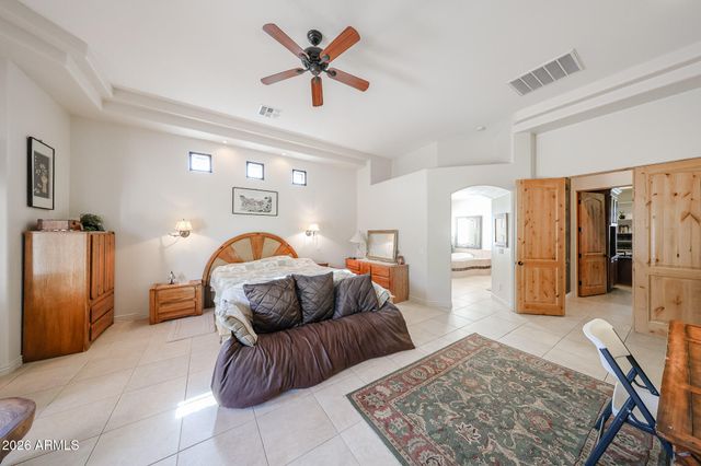 925 E Valencia Drive, Phoenix, AZ 85042