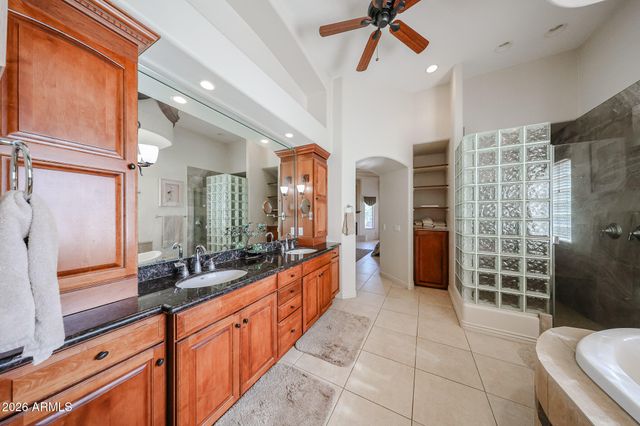 925 E Valencia Drive, Phoenix, AZ 85042