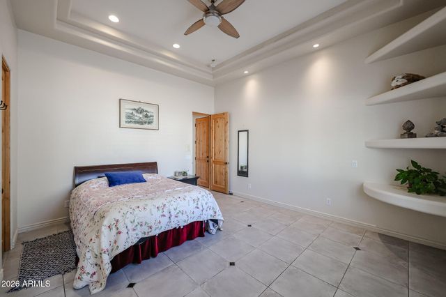 925 E Valencia Drive, Phoenix, AZ 85042
