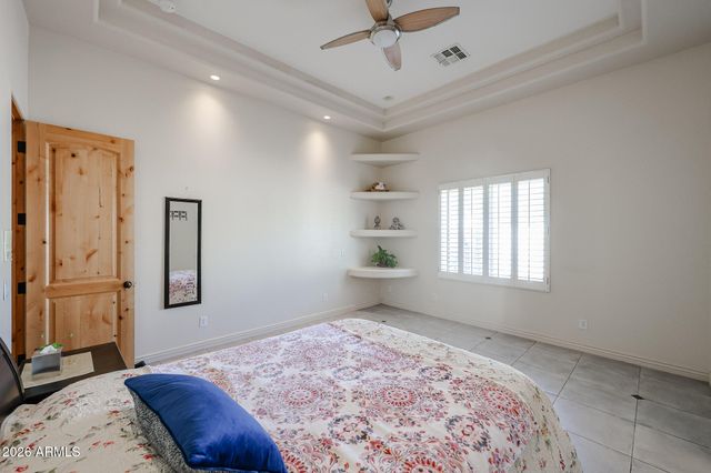 925 E Valencia Drive, Phoenix, AZ 85042