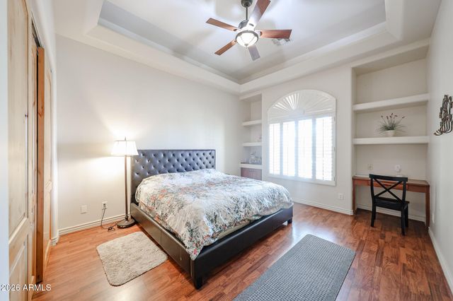 925 E Valencia Drive, Phoenix, AZ 85042