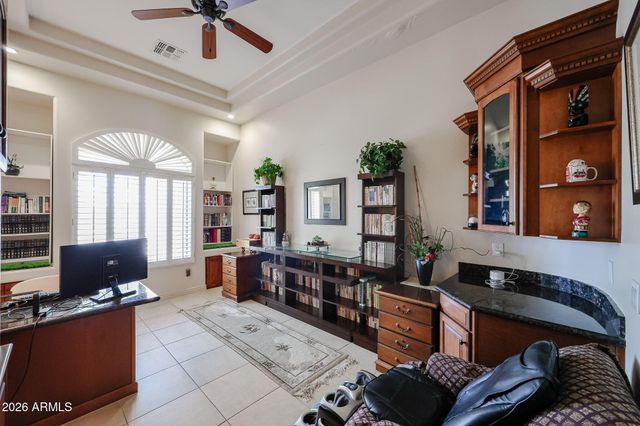 925 E Valencia Drive, Phoenix, AZ 85042
