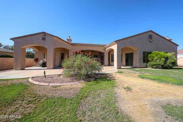 925 E Valencia Drive, Phoenix, AZ 85042