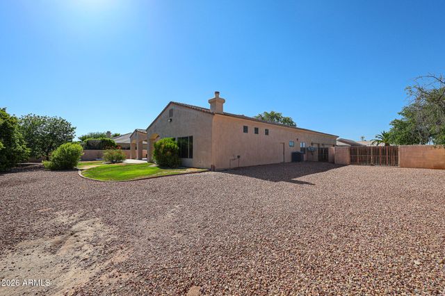 925 E Valencia Drive, Phoenix, AZ 85042