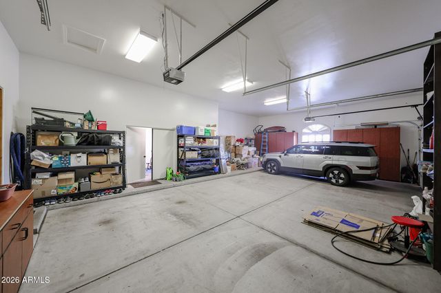 925 E Valencia Drive, Phoenix, AZ 85042