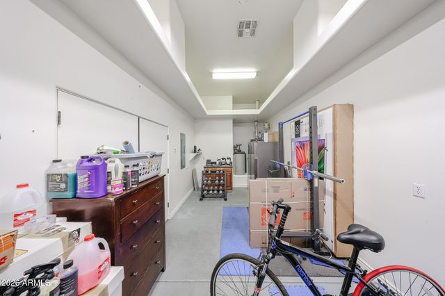 925 E Valencia Drive, Phoenix, AZ 85042
