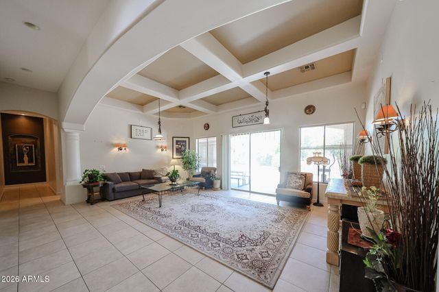 925 E Valencia Drive, Phoenix, AZ 85042