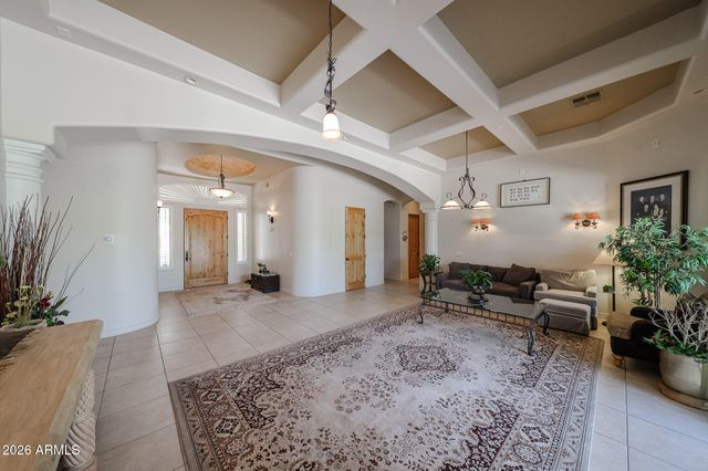 925 E Valencia Drive, Phoenix, AZ 85042