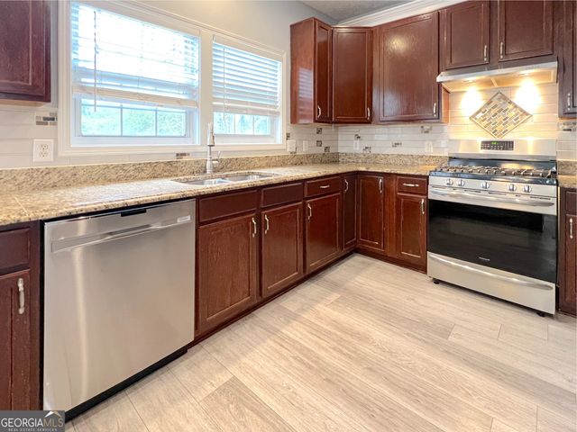 1924 Riverlanding Circle, Lawrenceville, GA 30046