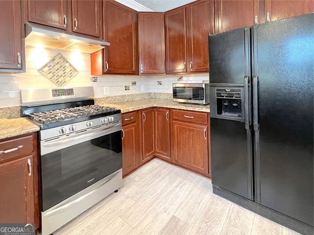 1924 Riverlanding Circle, Lawrenceville, GA 30046