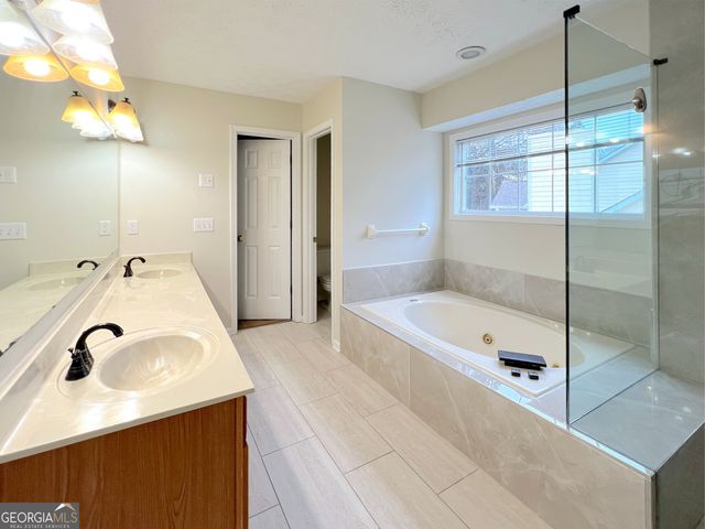 1924 Riverlanding Circle, Lawrenceville, GA 30046