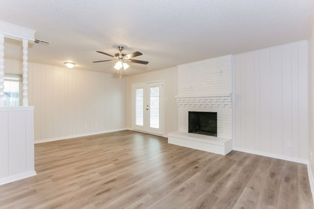 328 Bennett Circle, Desoto, TX 75115