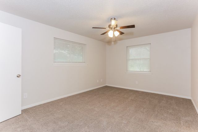 328 Bennett Circle, Desoto, TX 75115