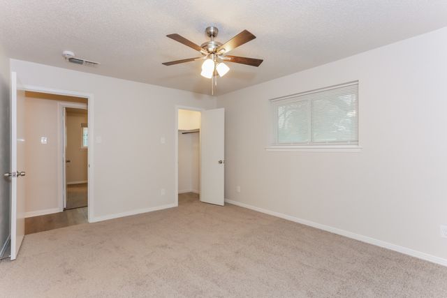 328 Bennett Circle, Desoto, TX 75115