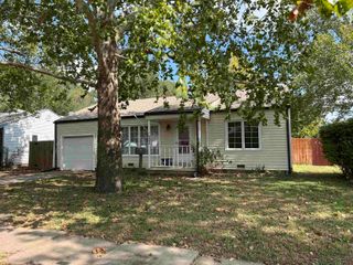 430 S Mount Carmel Ave, Wichita, KS 67213