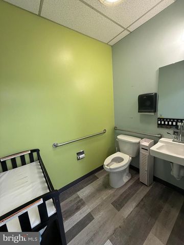 2151 LINGLESTOWN RD, Harrisburg, PA 17110