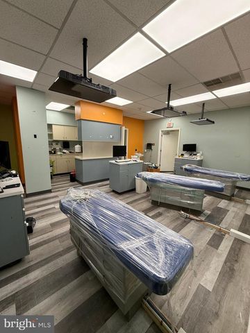 2151 LINGLESTOWN RD, Harrisburg, PA 17110