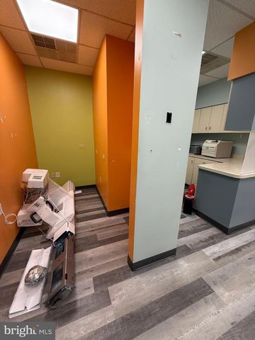 2151 LINGLESTOWN RD, Harrisburg, PA 17110