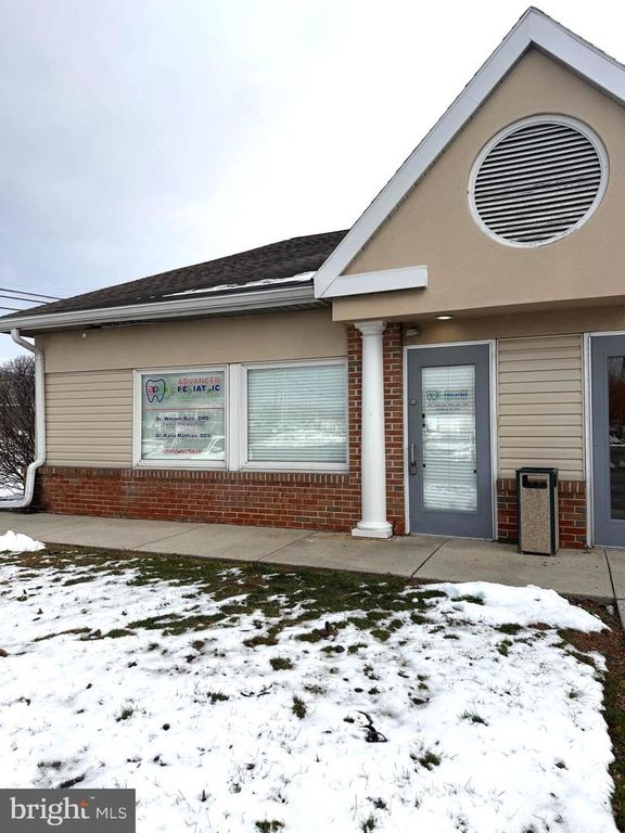 2151 LINGLESTOWN RD, Harrisburg, PA 17110