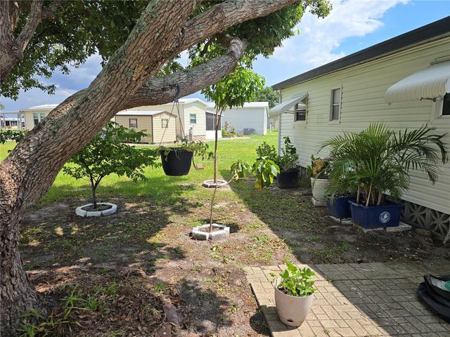 5316 53RD AVENUE E A21, Bradenton, FL 34203