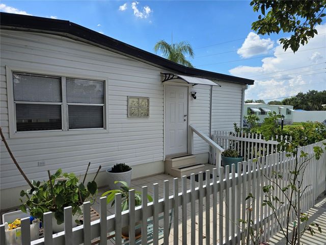 5316 53RD AVENUE E A21, Bradenton, FL 34203