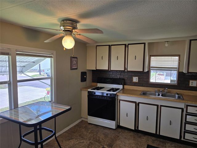 5316 53RD AVENUE E A21, Bradenton, FL 34203
