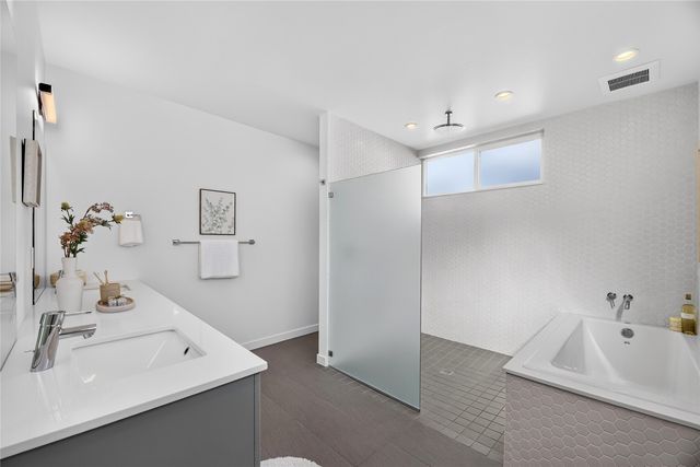 2636 A NW 58th Street, Seattle, WA 98107