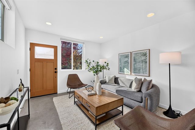 2636 A NW 58th Street, Seattle, WA 98107