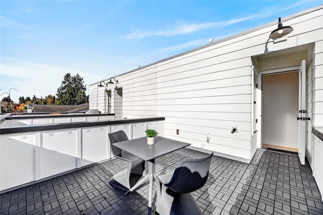 2636 A NW 58th Street, Seattle, WA 98107