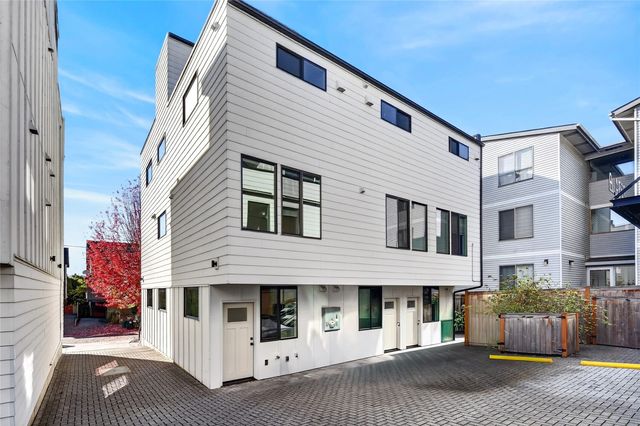 2636 A NW 58th Street, Seattle, WA 98107