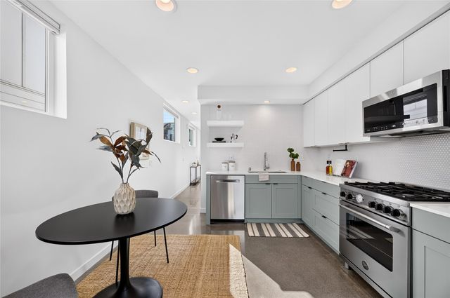 2636 A NW 58th Street, Seattle, WA 98107